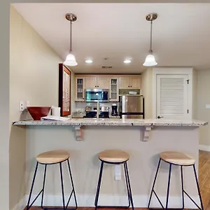 https://baytowne-wharf-pilot-house-408.hotels-destin.com
