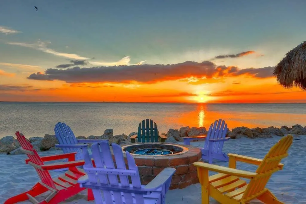 409-Waterfront View, Wifi, Pool, Close To Bucs Stadium Tampa